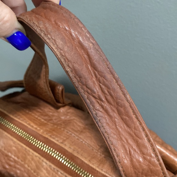 See By Chloe Authentic Soft Perforated Leather Handbag/Hobo/Shoulder Bag - Picture 4 of 16